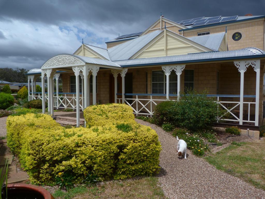 Grovely House Acomodação com café da manhã Stanthorpe Exterior foto