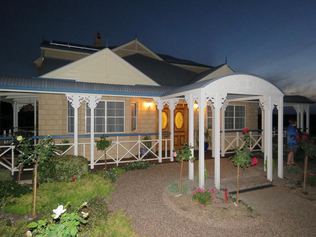 Grovely House Acomodação com café da manhã Stanthorpe Exterior foto